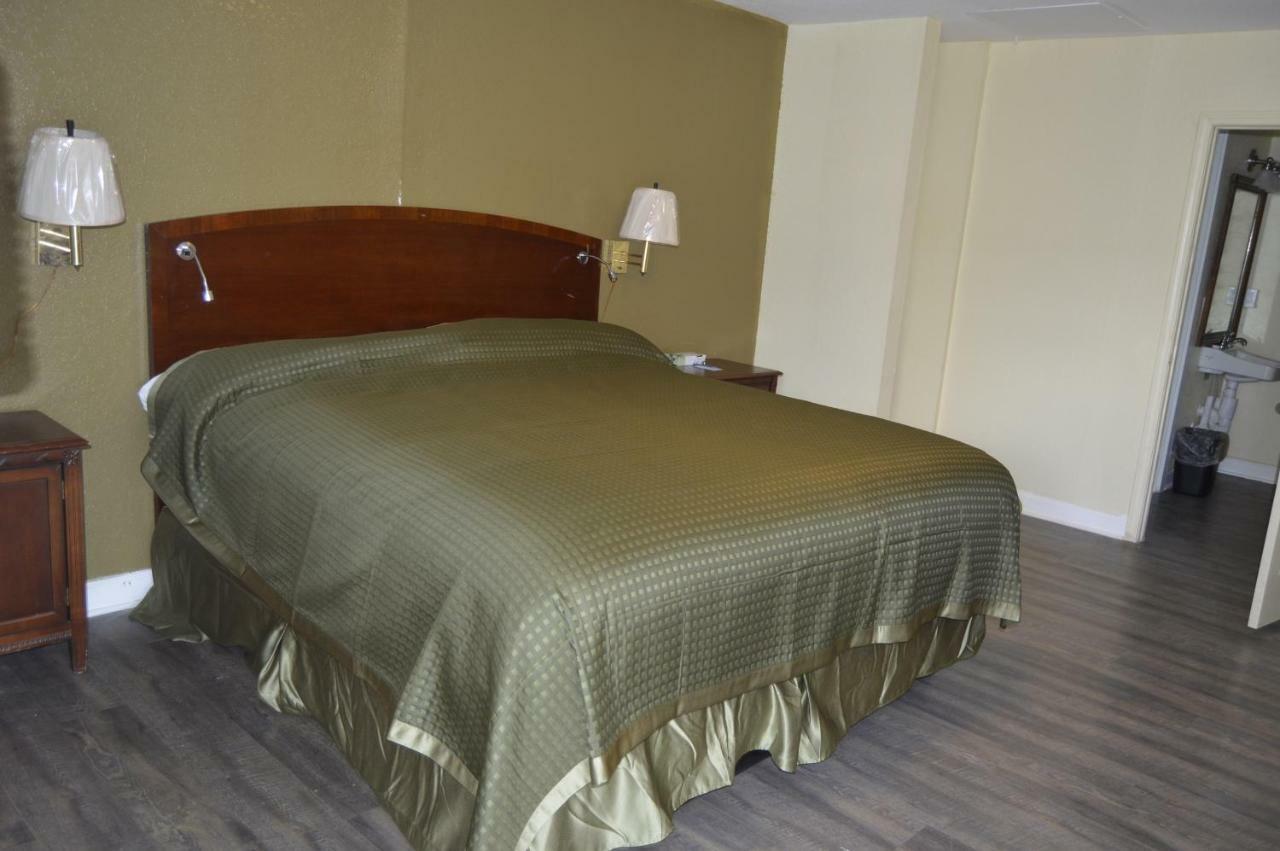 Regency Inn Toccoa Exteriör bild